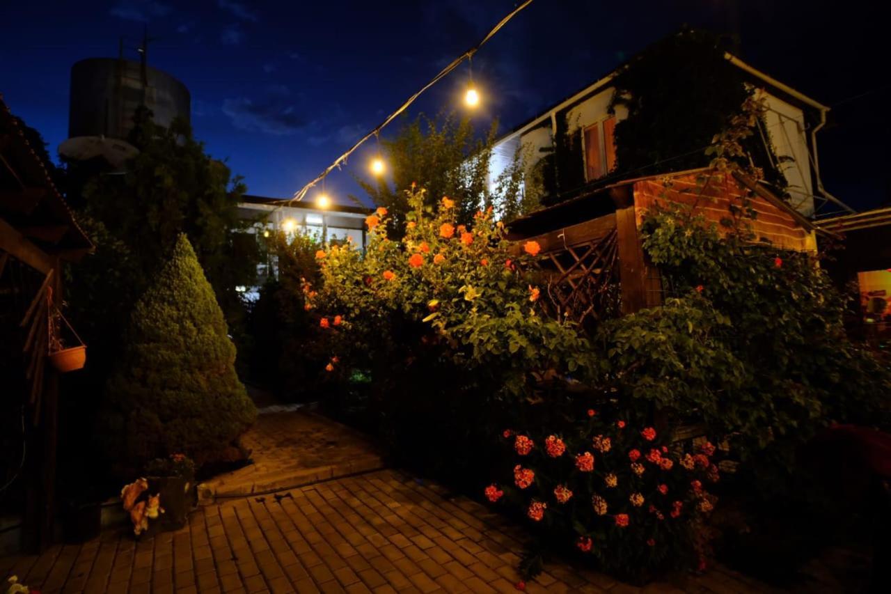 Hotel В Гостях На Иссык-Куле Cholpon-Ata Exterior foto