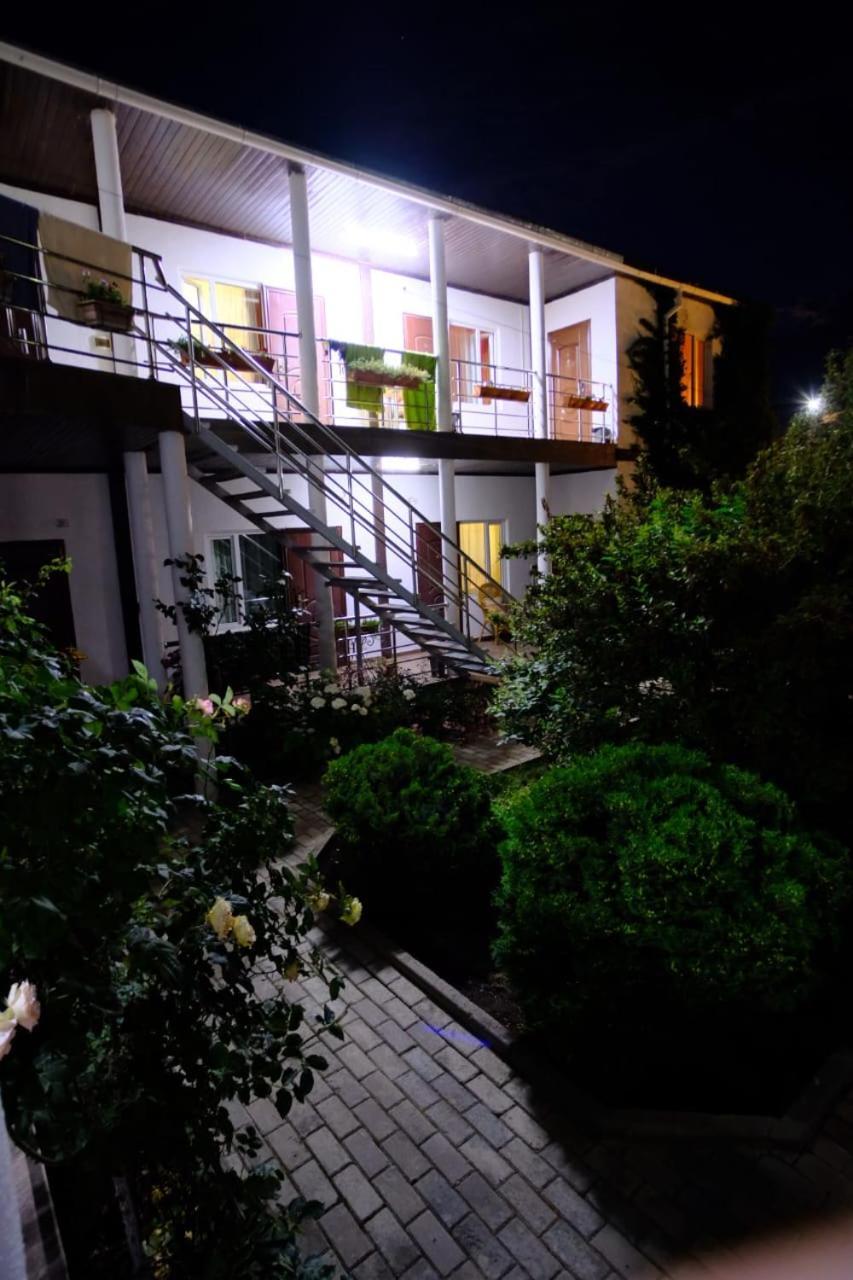 Hotel В Гостях На Иссык-Куле Cholpon-Ata Exterior foto